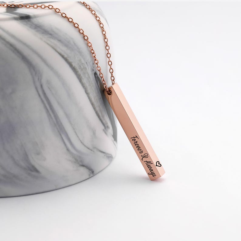 Collier barre personnalisée