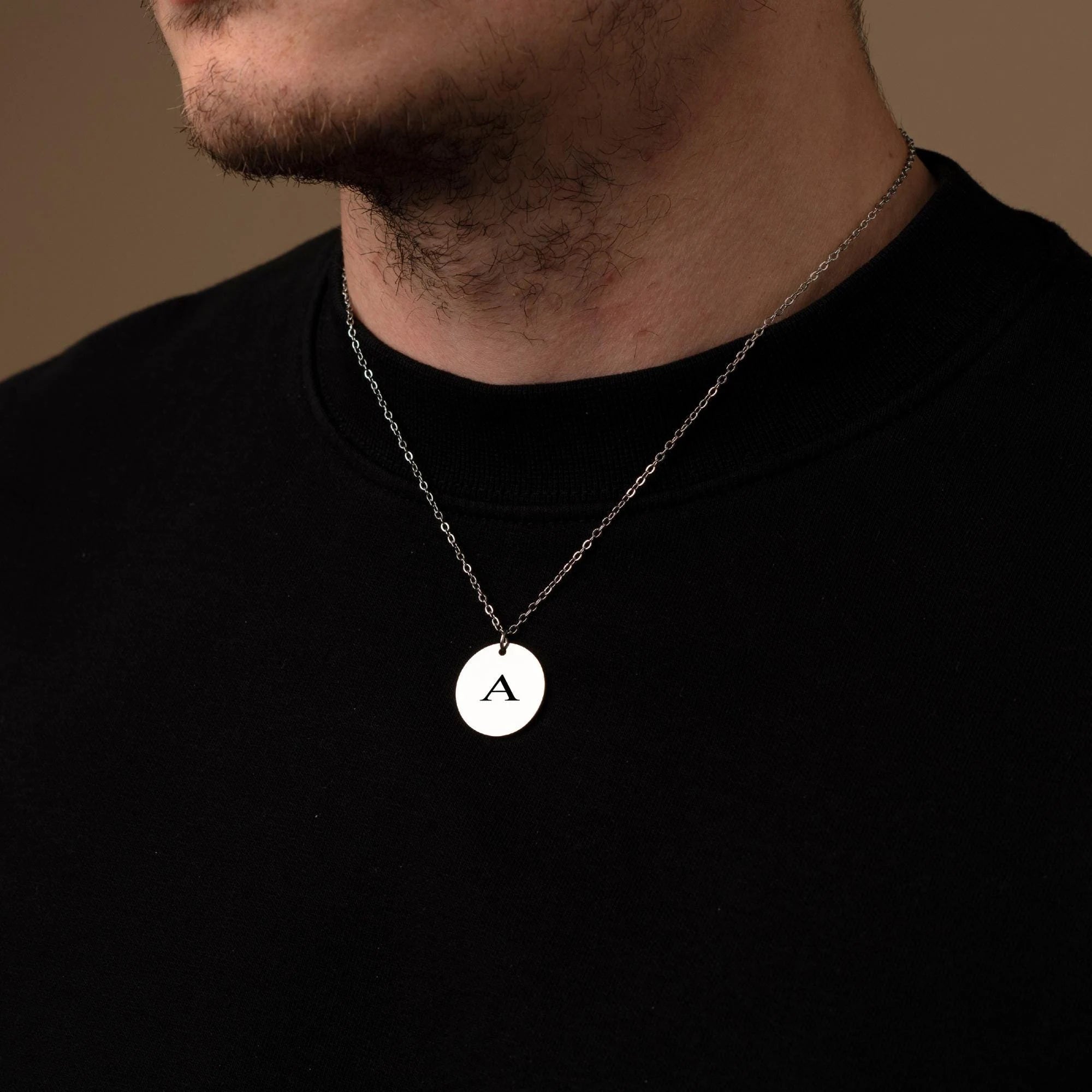 Collier Pendentif Cercle Personnalisable – Élégance et Souvenirs